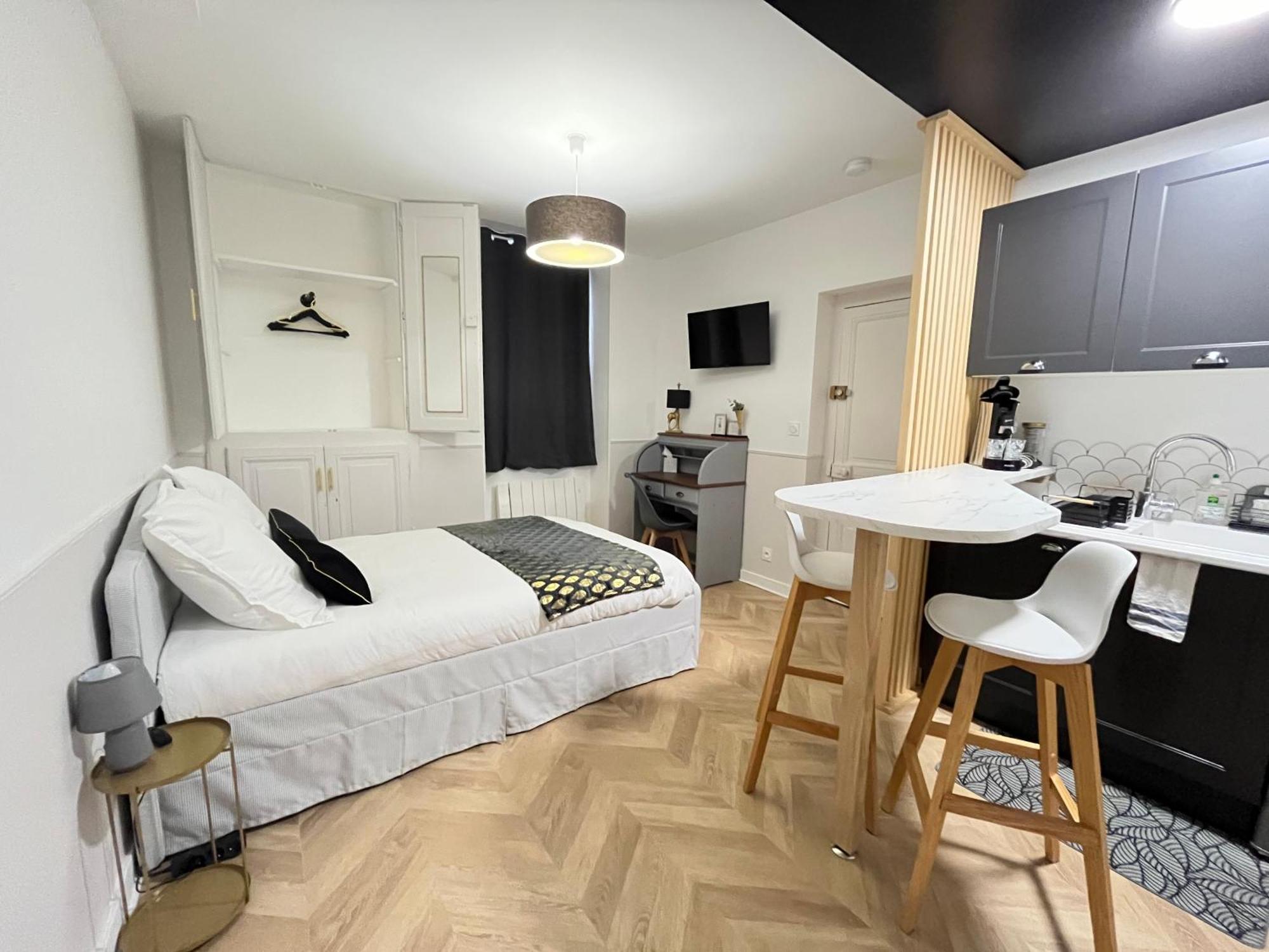 Le Studio Haslay Seraucourt En Plein Coeur De Ville De Bourges - Charme De L Ancien Et Confort Contemporain Zimmer foto