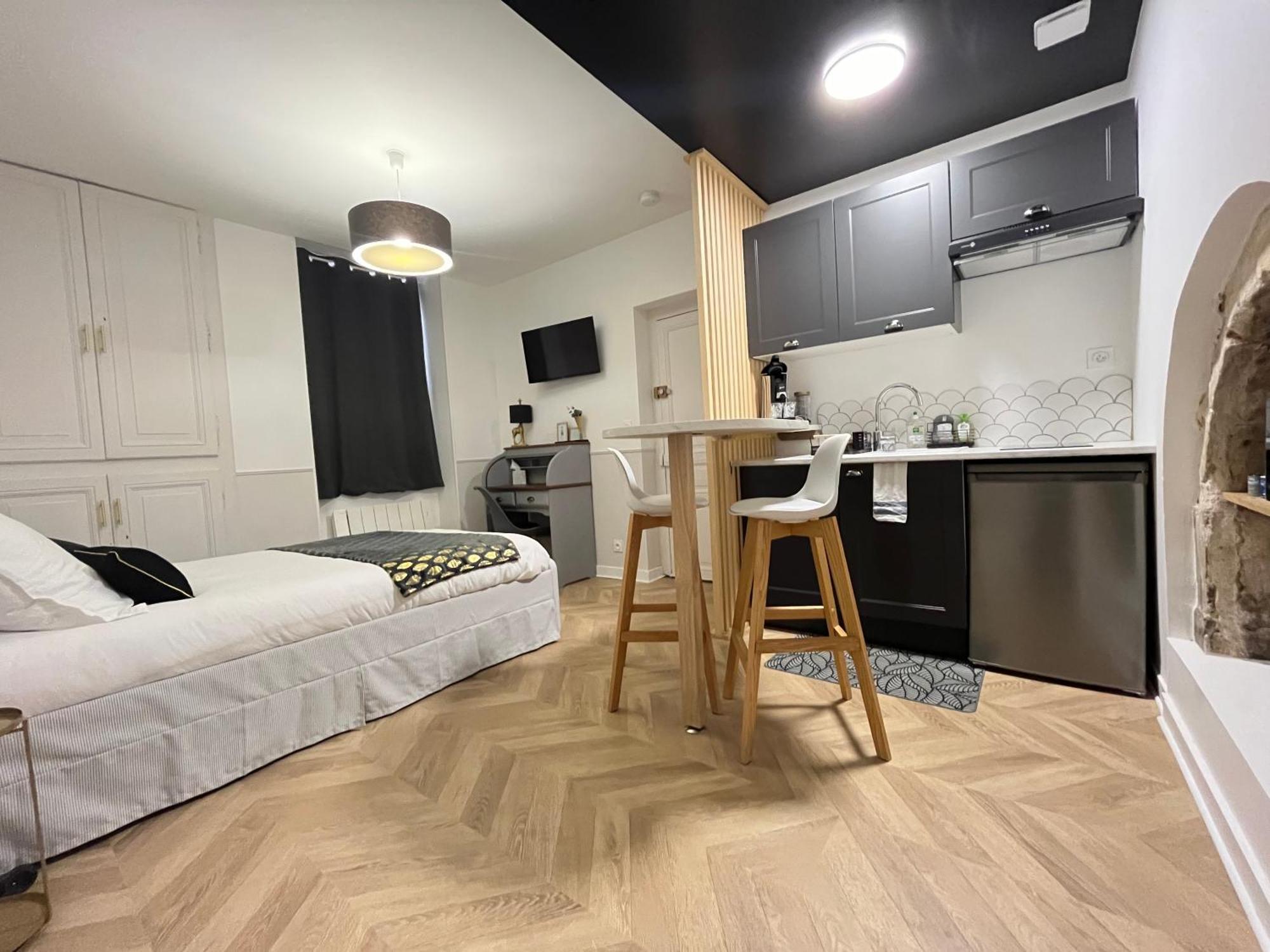 Le Studio Haslay Seraucourt En Plein Coeur De Ville De Bourges - Charme De L Ancien Et Confort Contemporain Zimmer foto