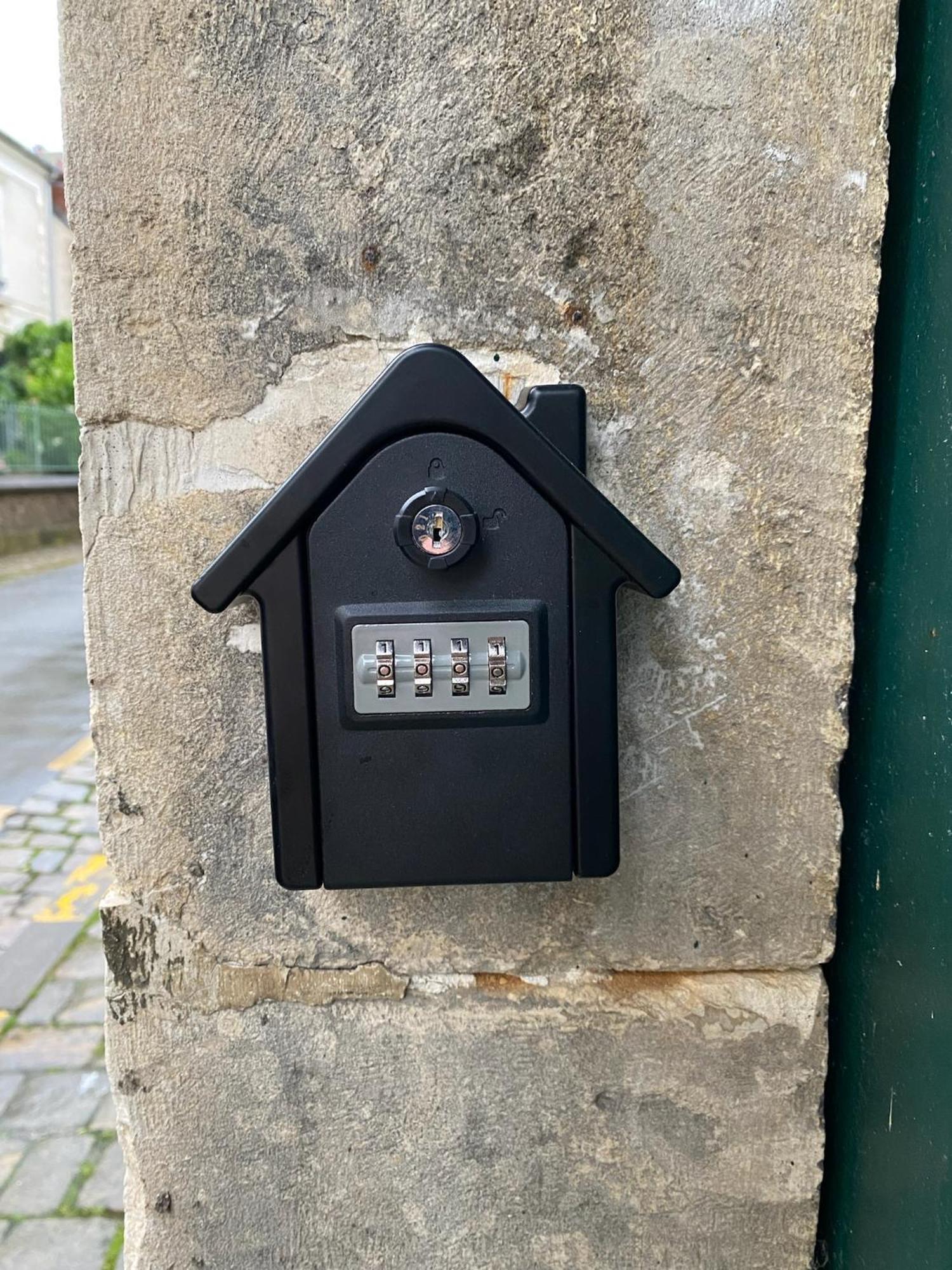 Le Studio Haslay Seraucourt En Plein Coeur De Ville De Bourges - Charme De L Ancien Et Confort Contemporain Exterior foto